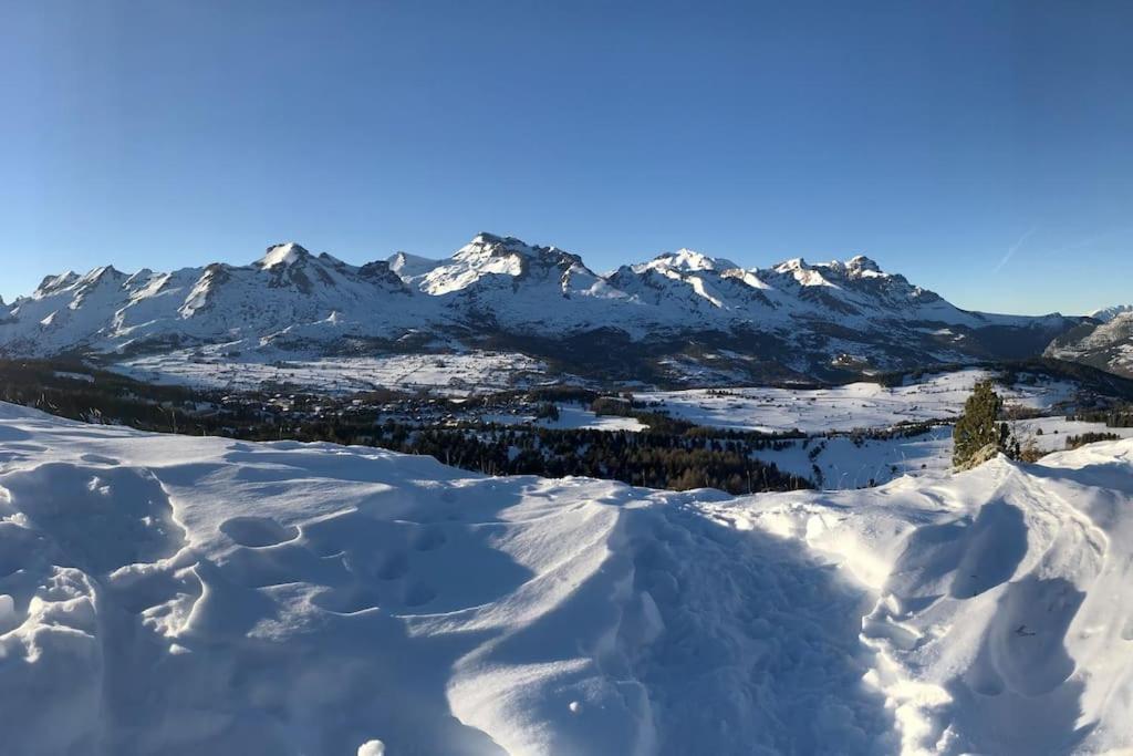 Superbe Appartement La Joue Du Loup Centre, 6 Personnes, Avec Parking Prive Le Devoluy Exterior foto